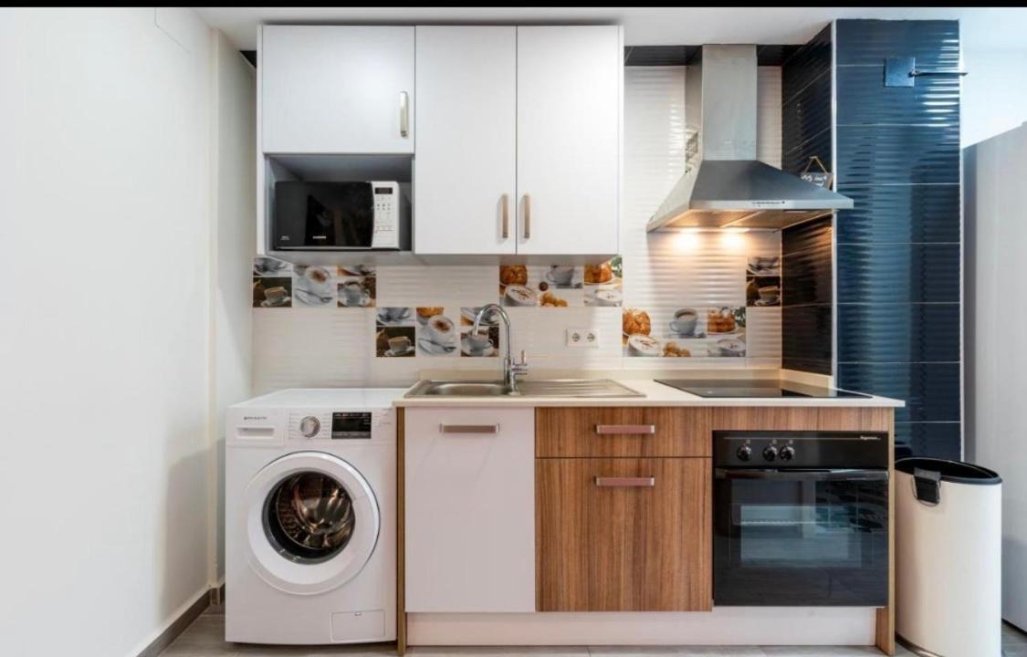 Vialia Apartamentos Suites Málaga Exterior foto